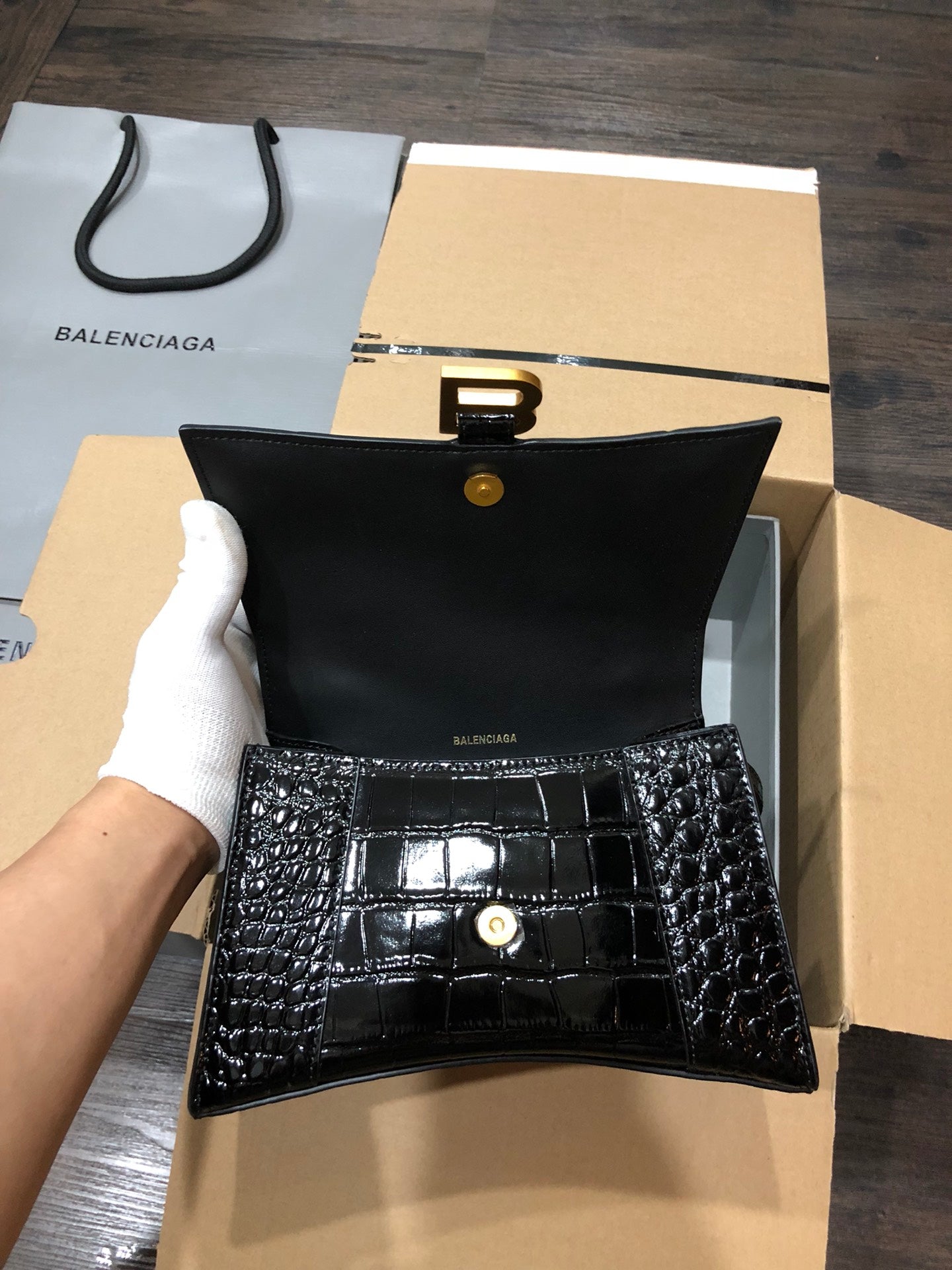 Balenciaga Neo Cagole scooter bag white lambskin 555322