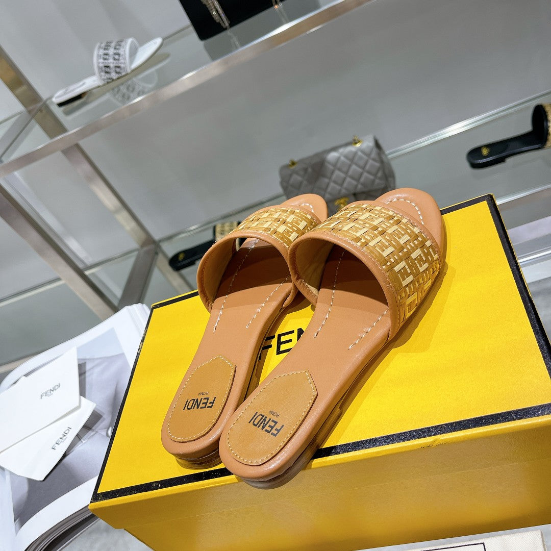 FF Women Raffia Sandal Tan