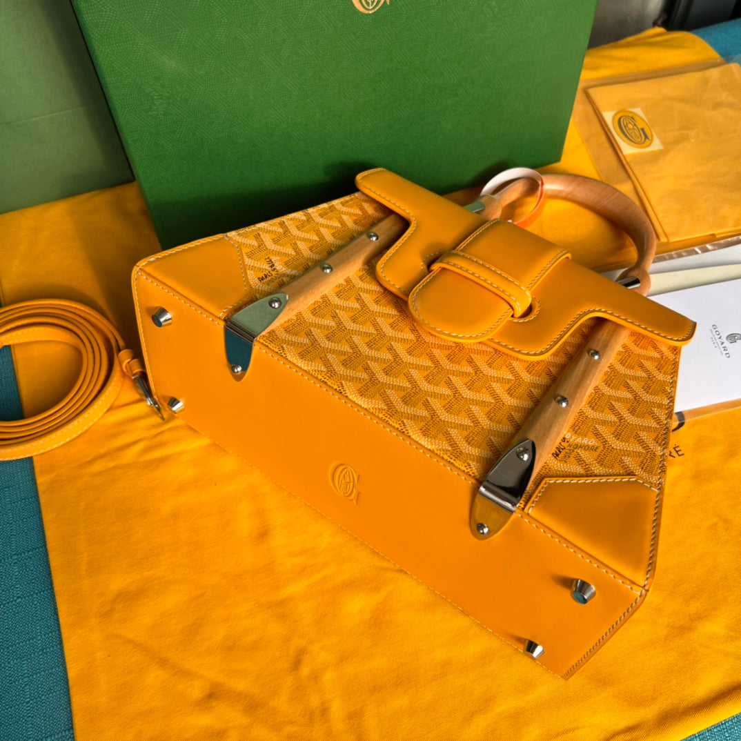 SAÃGON PM BAG 28 IN YELLOW GOYARDINE CANVAS AND CALFSKIN