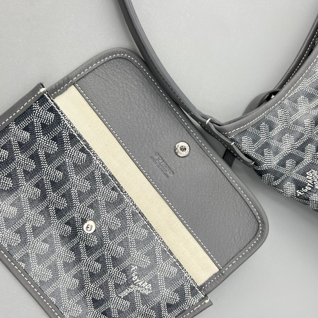 HOBO BOHÃˆME 34 IN GREY GOYARDINE CANVAS AND CALFSKIN