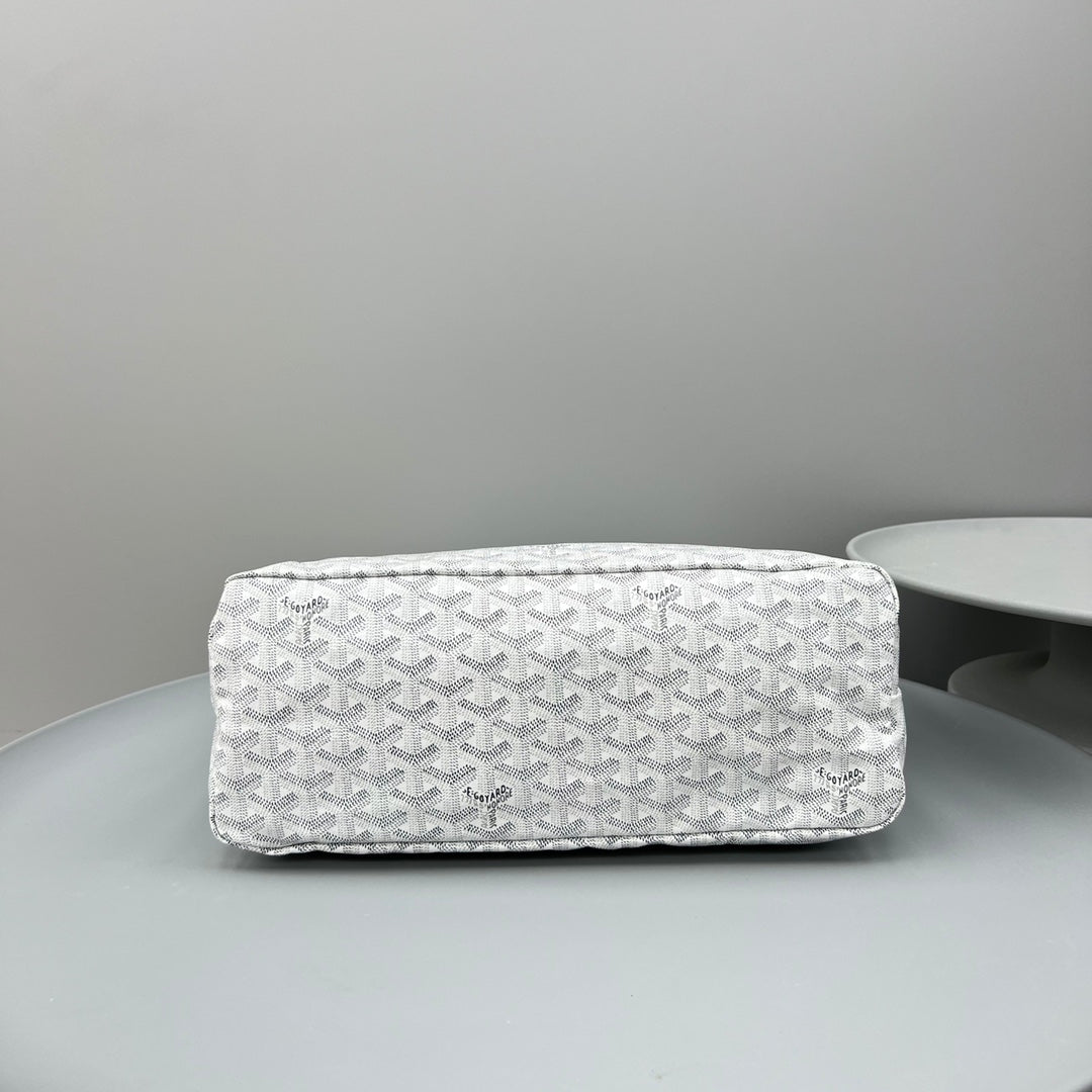 HOBO BOHÃˆME 34 IN WHITE GOYARDINE CANVAS AND CALFSKIN