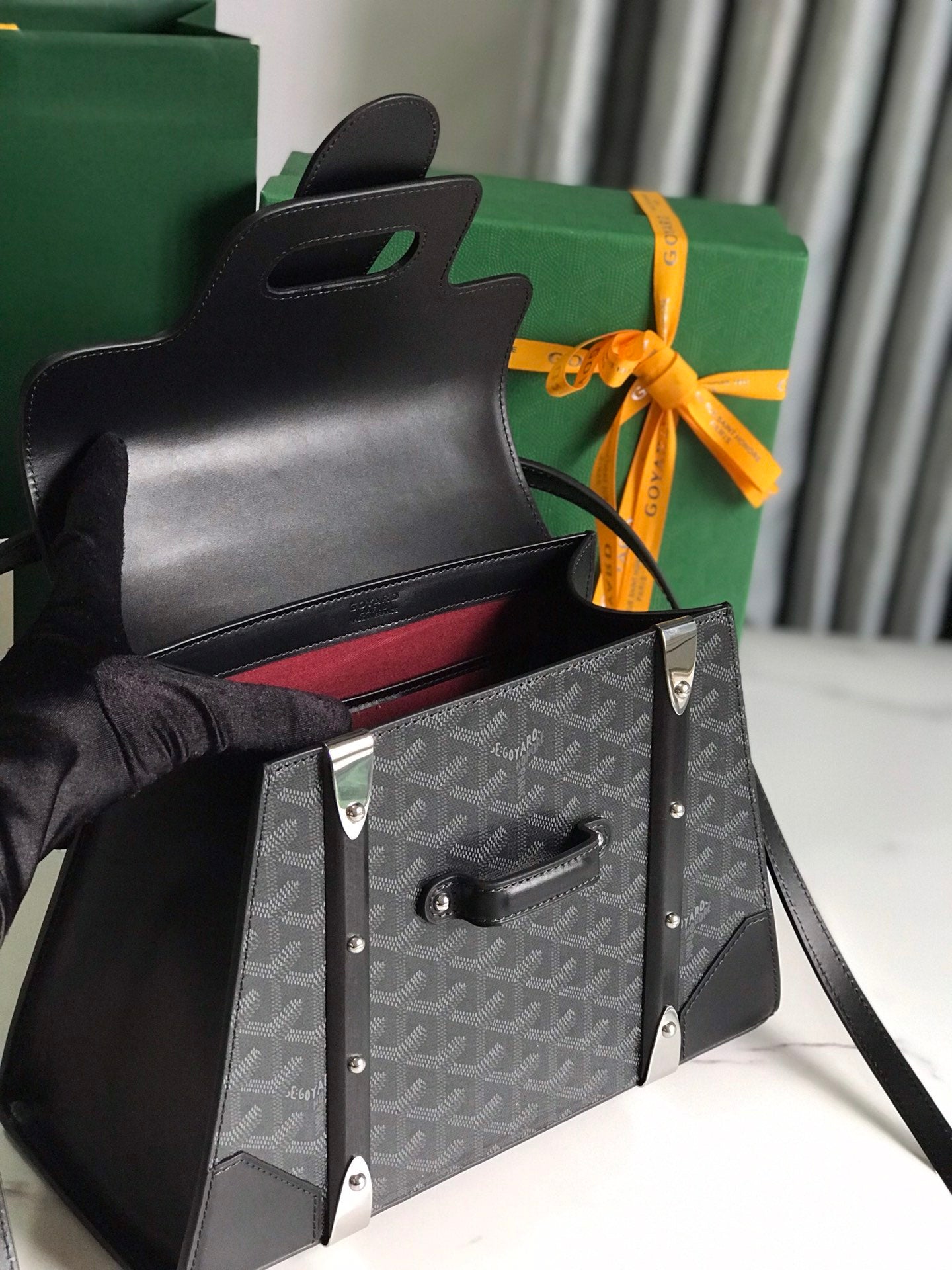 SAÃGON PM BAG 28 IN BLACK GOYARDINE CANVAS AND CALFSKIN