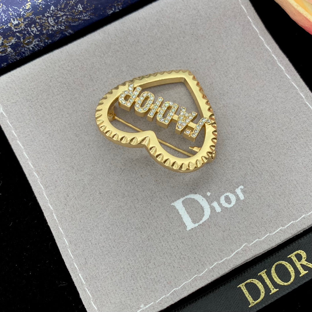 CD Brooch 178845