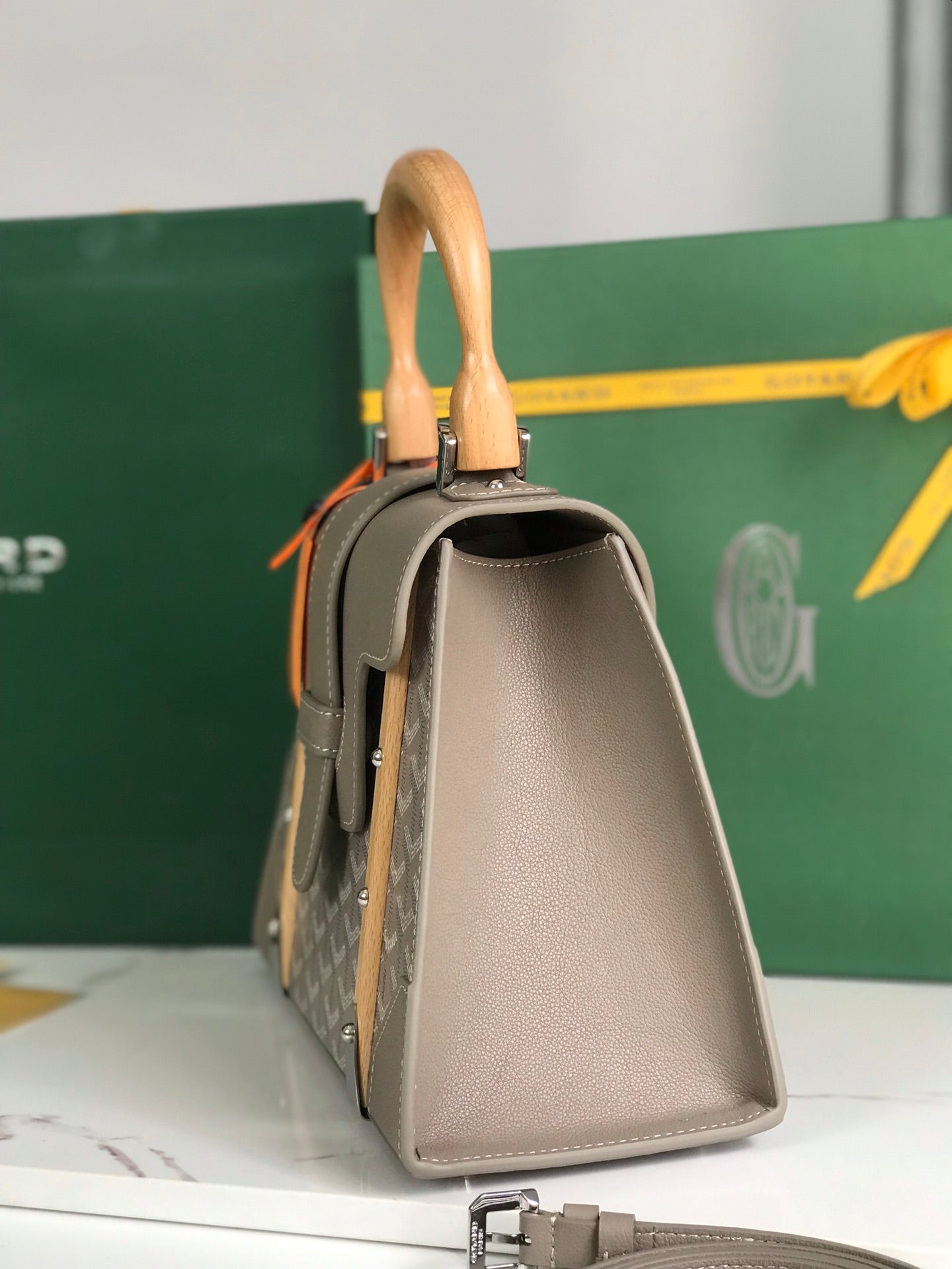 SAÃGON PM BAG 28 IN GREY GOYARDINE CANVAS AND CALFSKIN