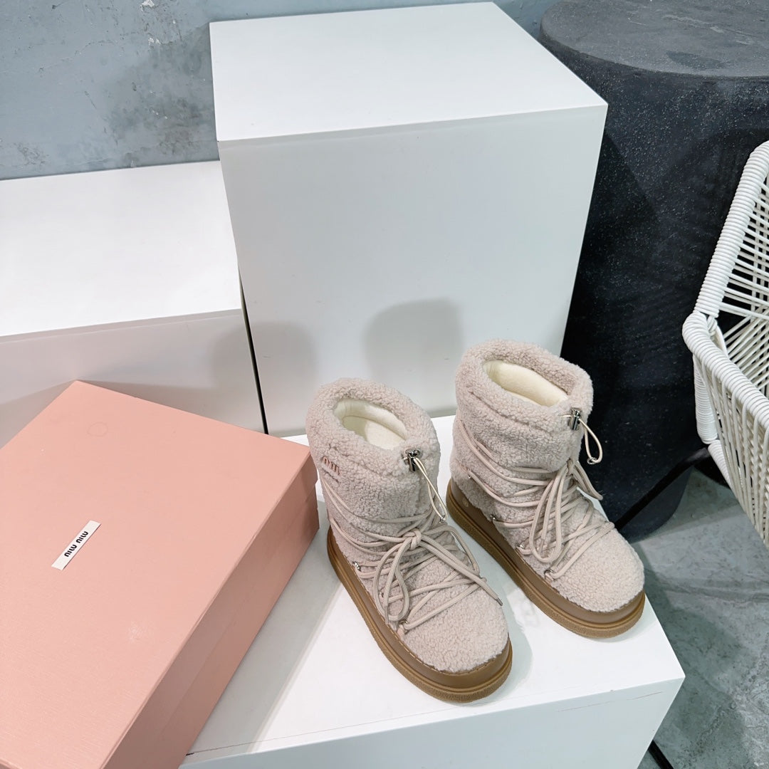 Miumiu 25 Boot Cream Fur Rubber 511265