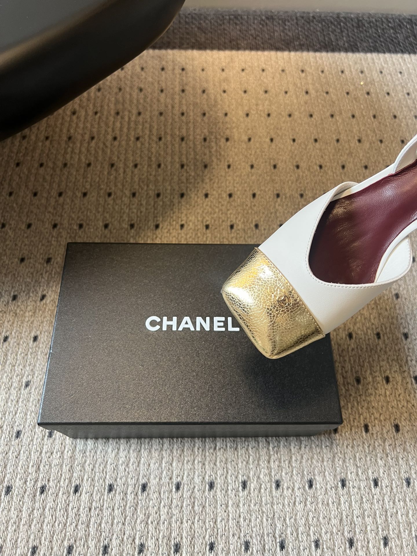 Chanel 2026 Square Toe Slingback 50mm White Gold Leather 719382