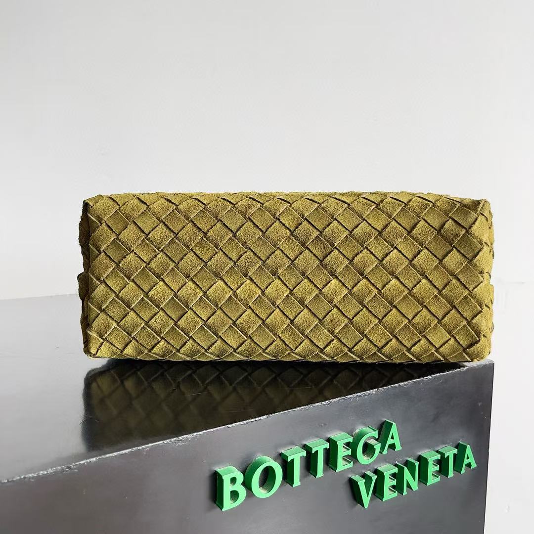 BV Andiamo Bag 32cm Olive Green Suede Leather