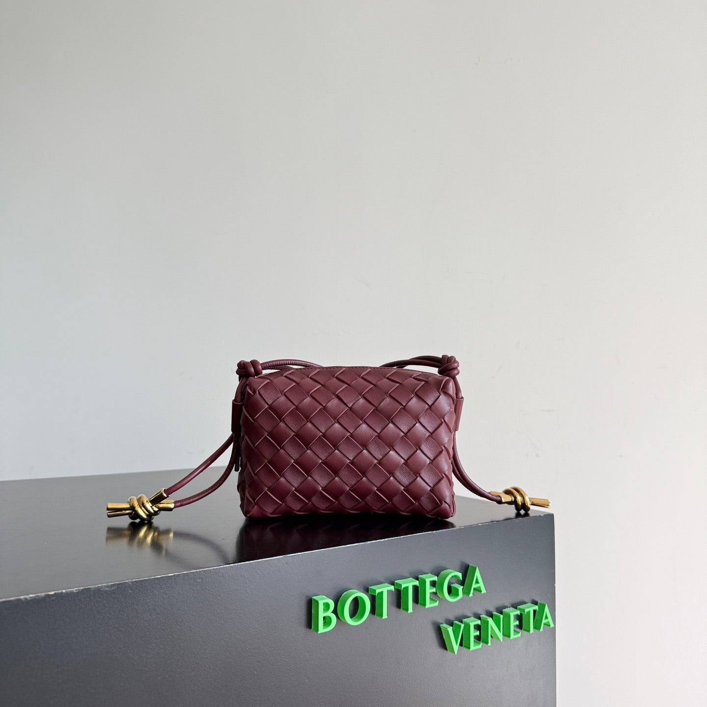 Bottega Veneta 2026 Mini Loop Metal Knot Camera Bag 17cm Burgundy Lambskin