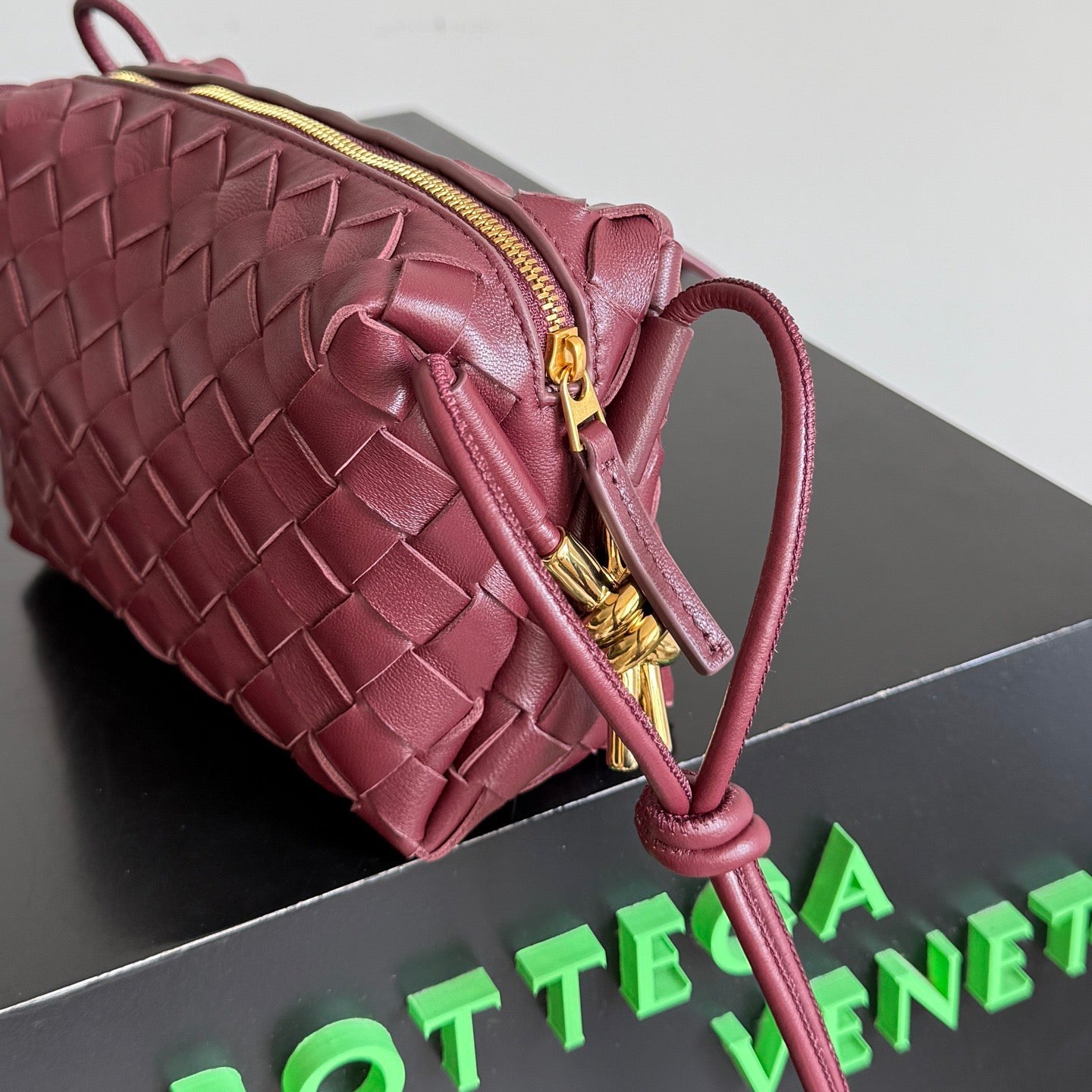Bottega Veneta 2026 Mini Loop Metal Knot Camera Bag 17cm Burgundy Lambskin