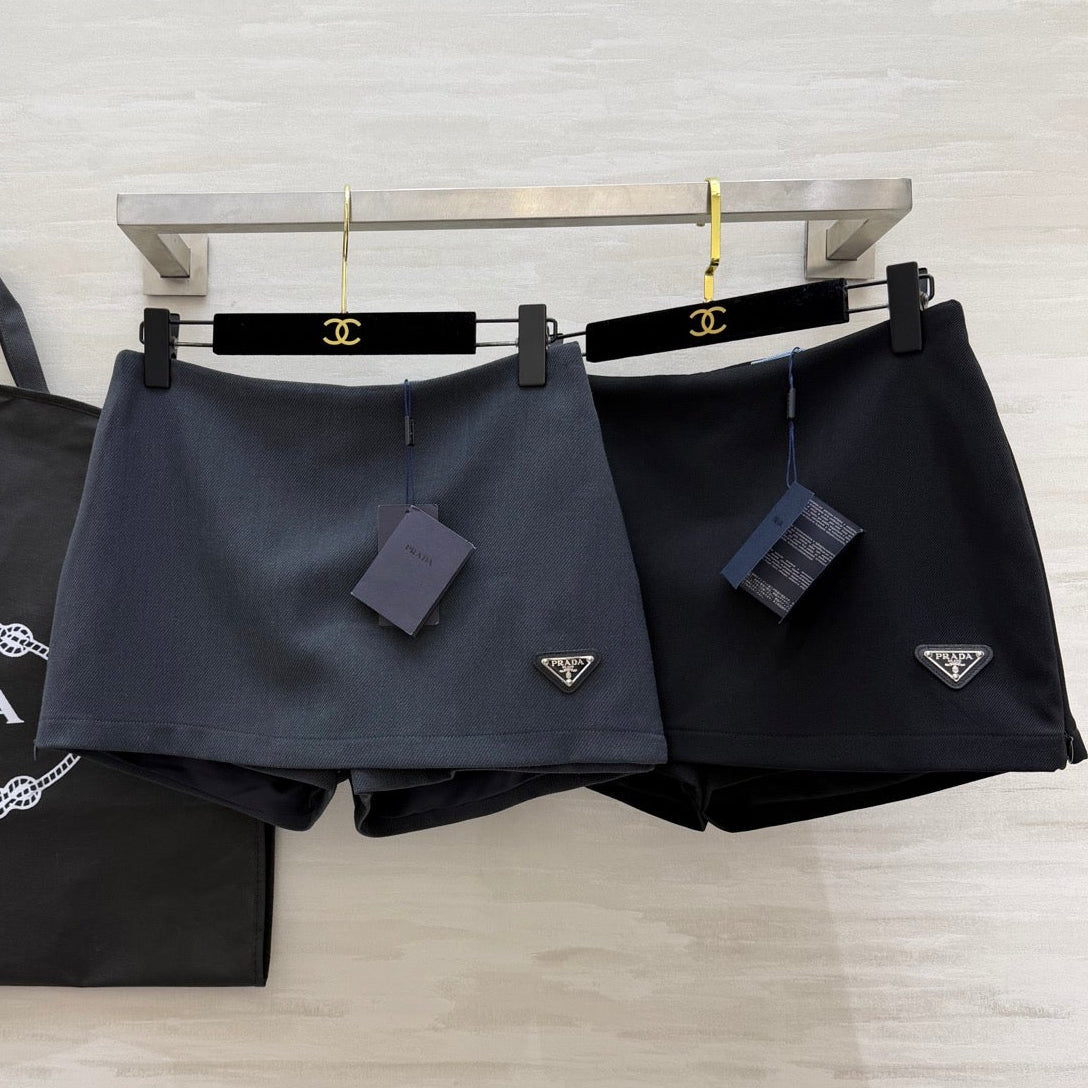 Prada 2026 Miniskirt Black and Gray Re-Nylon 358613