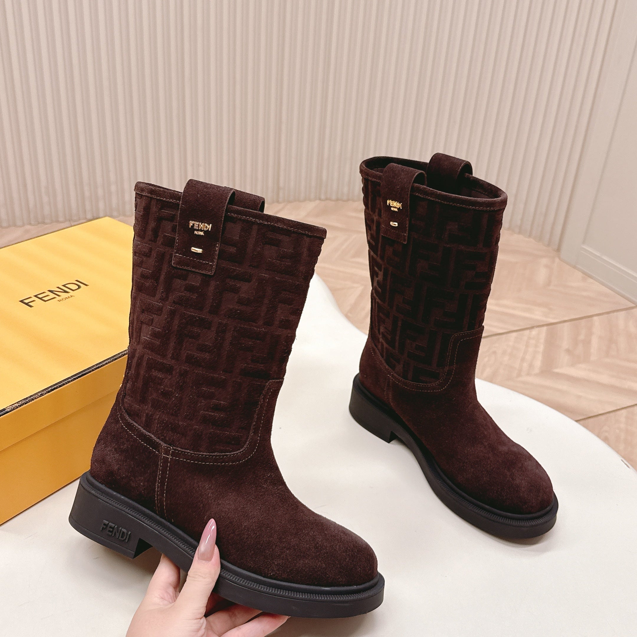 Fendi Shoe 2025