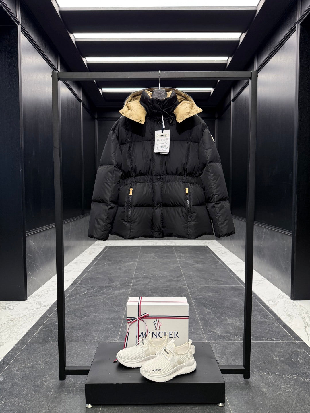 MC 25 Down Jacket Black Polyester 0018
