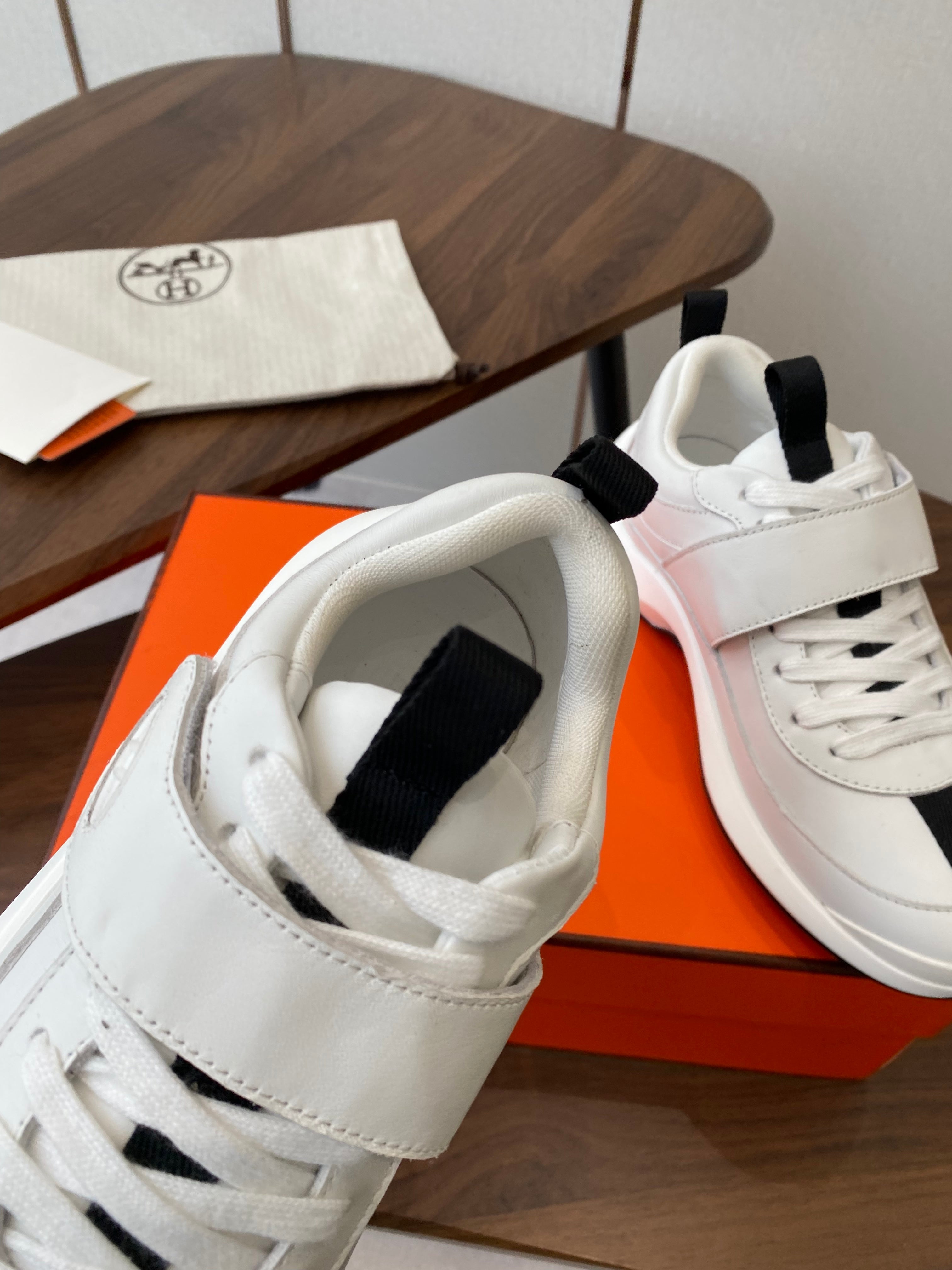 HM couple's sneakers white black suede 477366