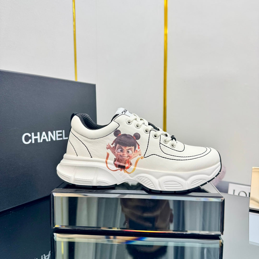 CC Sneaker White with Sticker Cowhide 238626