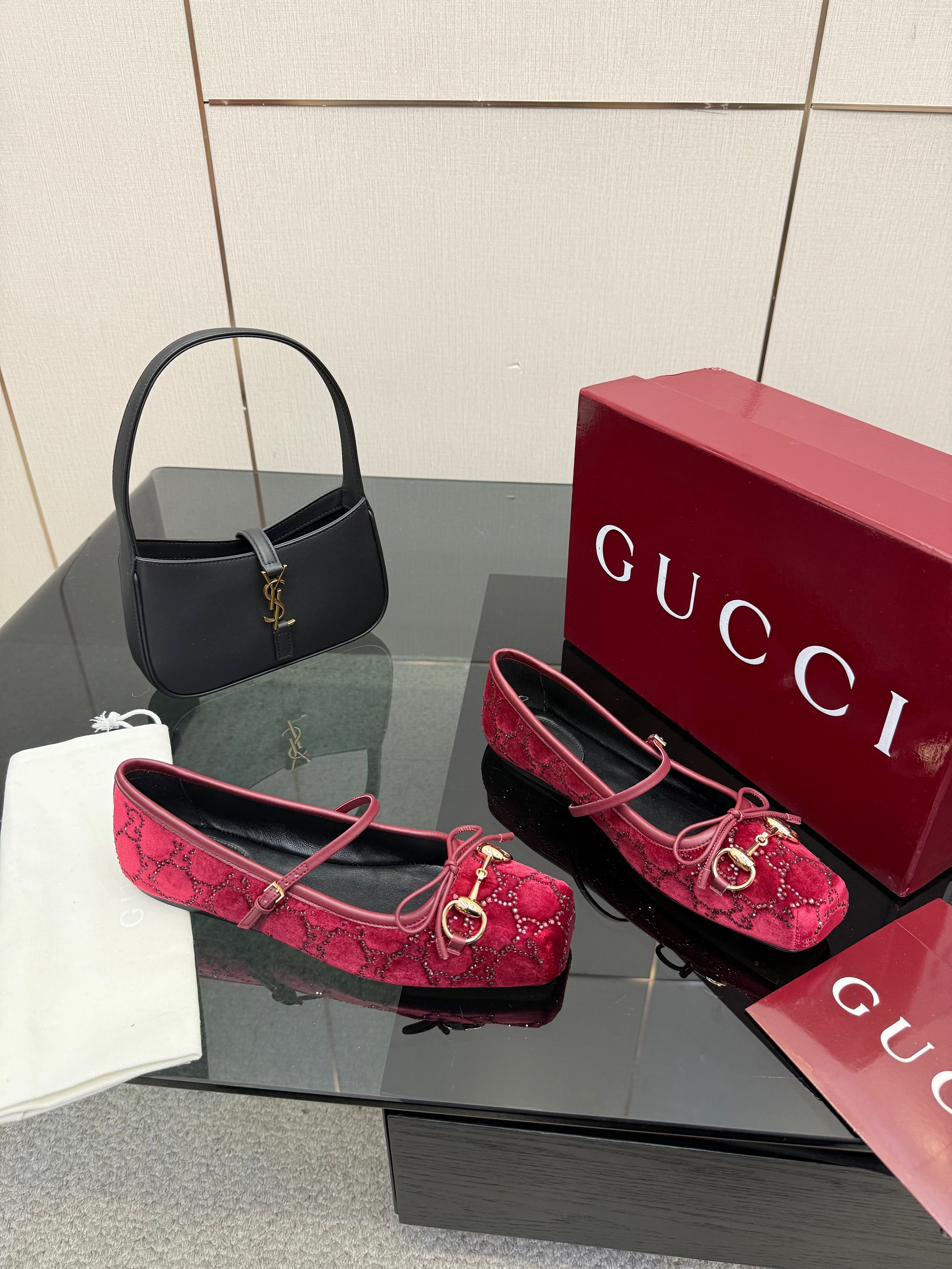 Gucci 2026 Crystal Rhinestone Ballet Flat Red Velvet Leather 629716