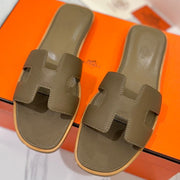 HM Oran Sandal Etoupe Goatskin 294865