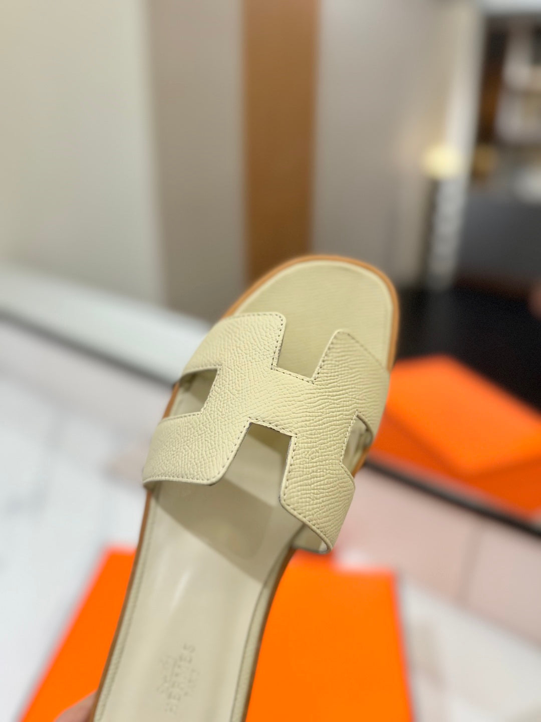 HM Oran Sandal Pearl Ivory Goatskin 294868