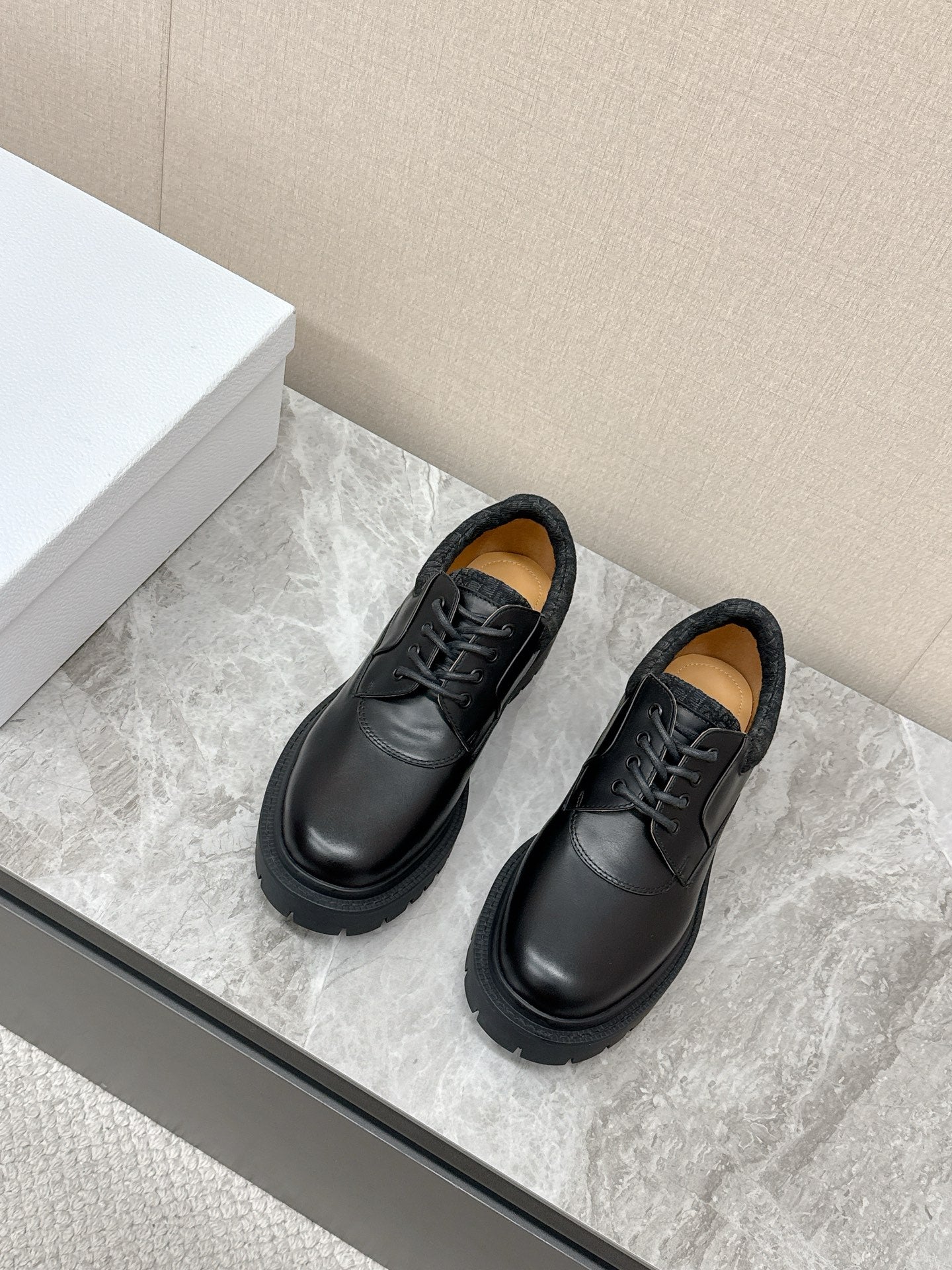 CD 26 Vintage Loafers Black Calfskin 608797