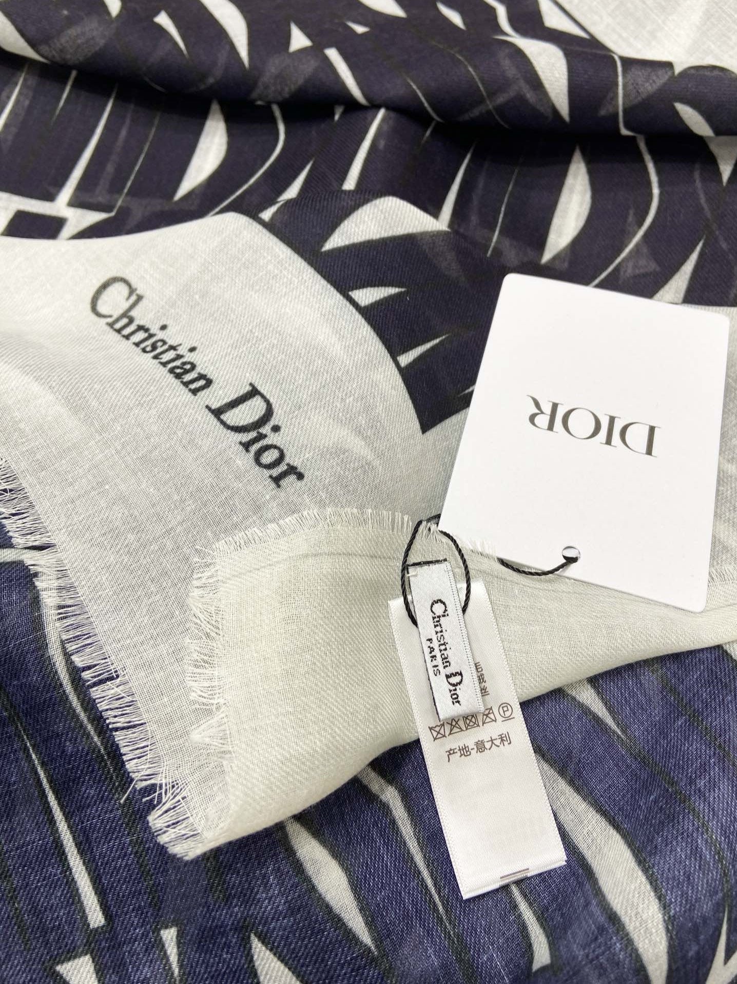 MISS DIOR ALLOVER SHAWL IN BLACK MIX WHITE SILK CASHMERE
