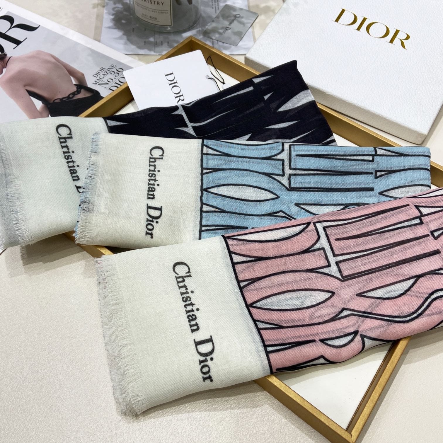 MISS DIOR ALLOVER SHAWL IN BLACK MIX WHITE SILK CASHMERE