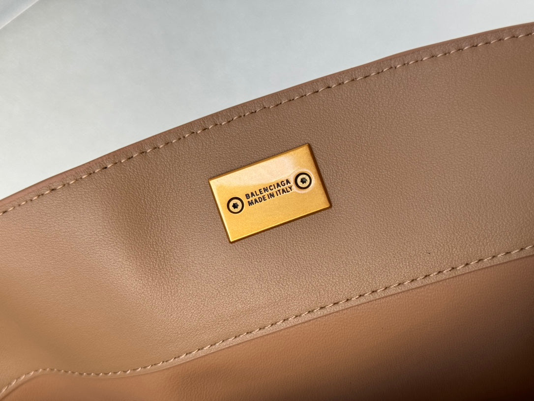 Balenciaga Medium Bag 35 Rich Brown Calfskin Gold Hardware
