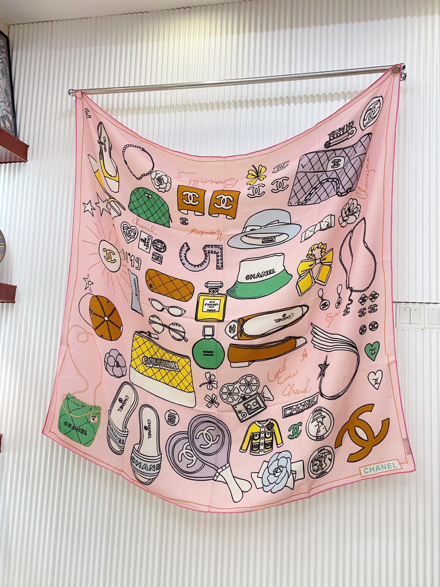 CC Square Scarf 140 CM In Pink Colorful Cashmere And Silk 359397