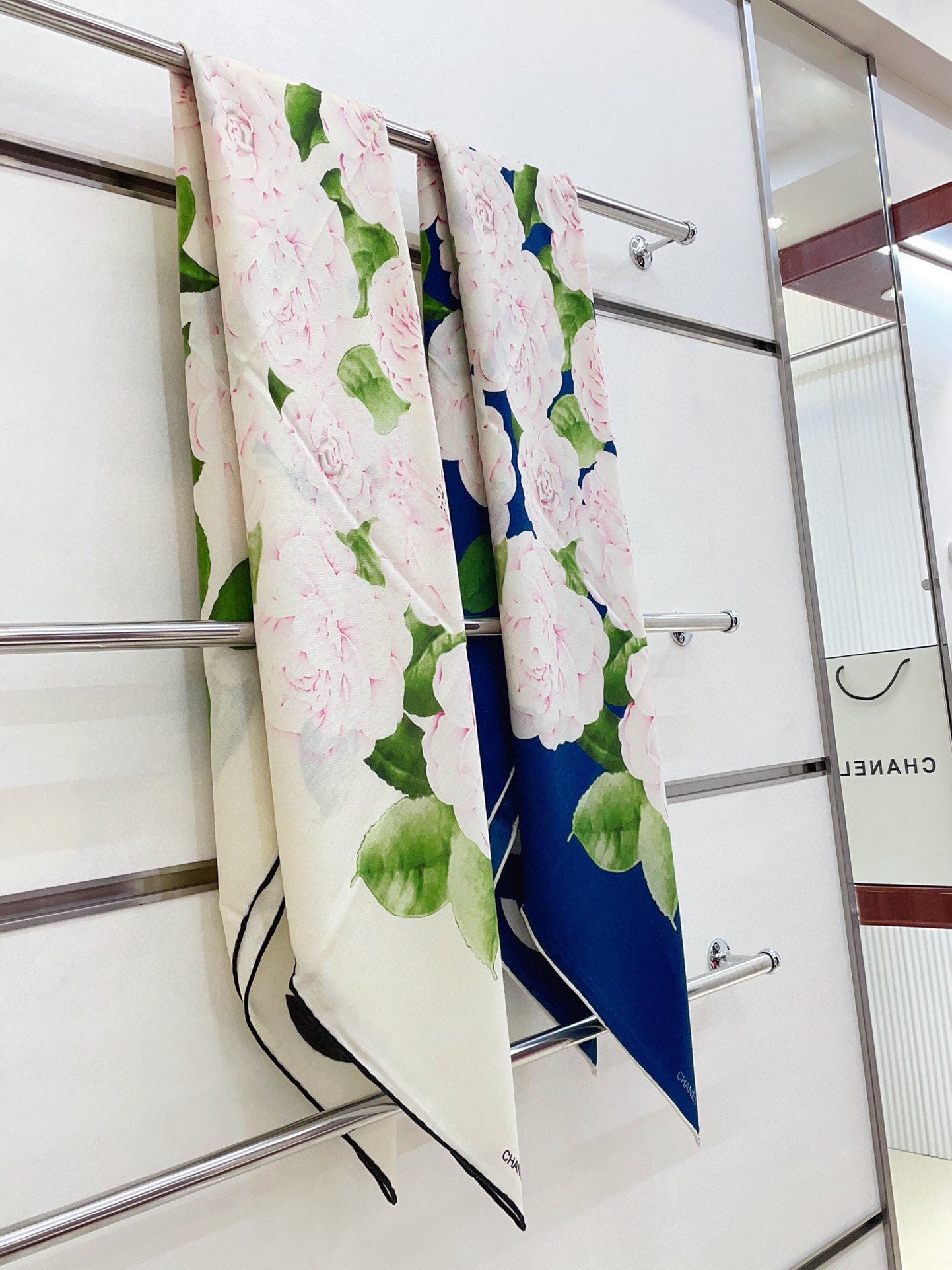 CC Square Scarf 140 CM In Blue Colorful Cashmere And Silk 418215