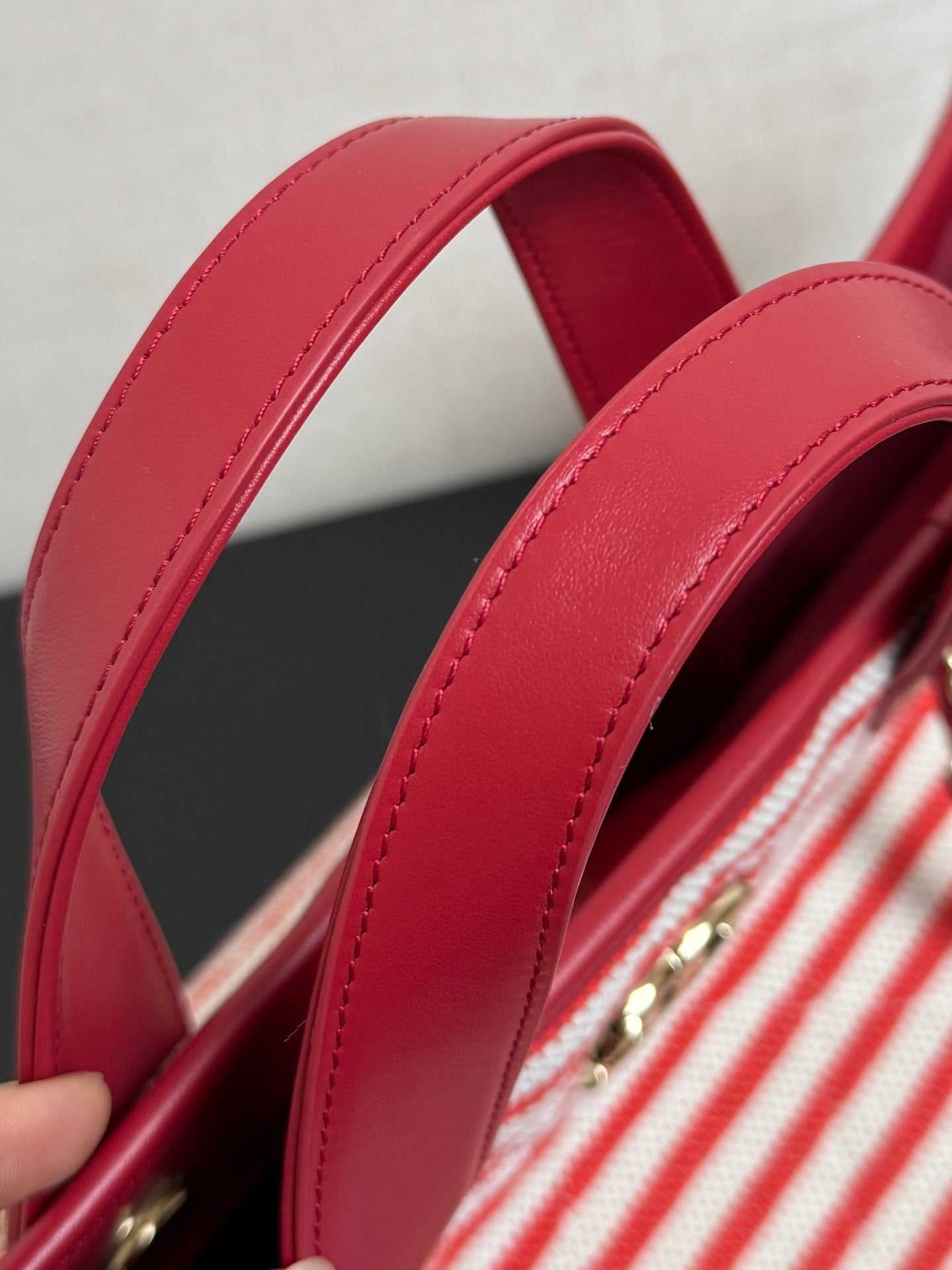 Chanel 26 Woven Beach Bag 46 White Red Canvas Leather