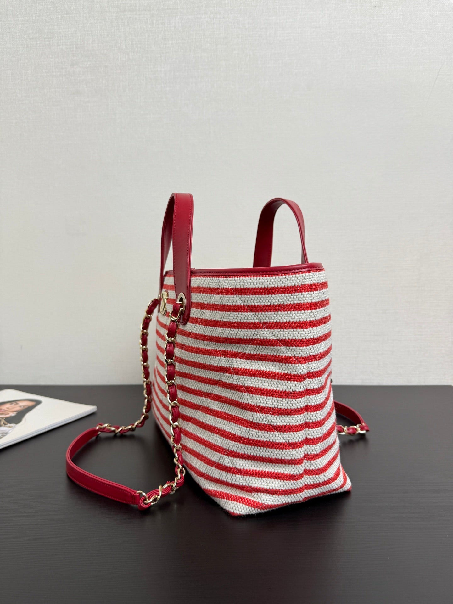 Chanel 26 Woven Beach Bag 46 White Red Canvas Leather