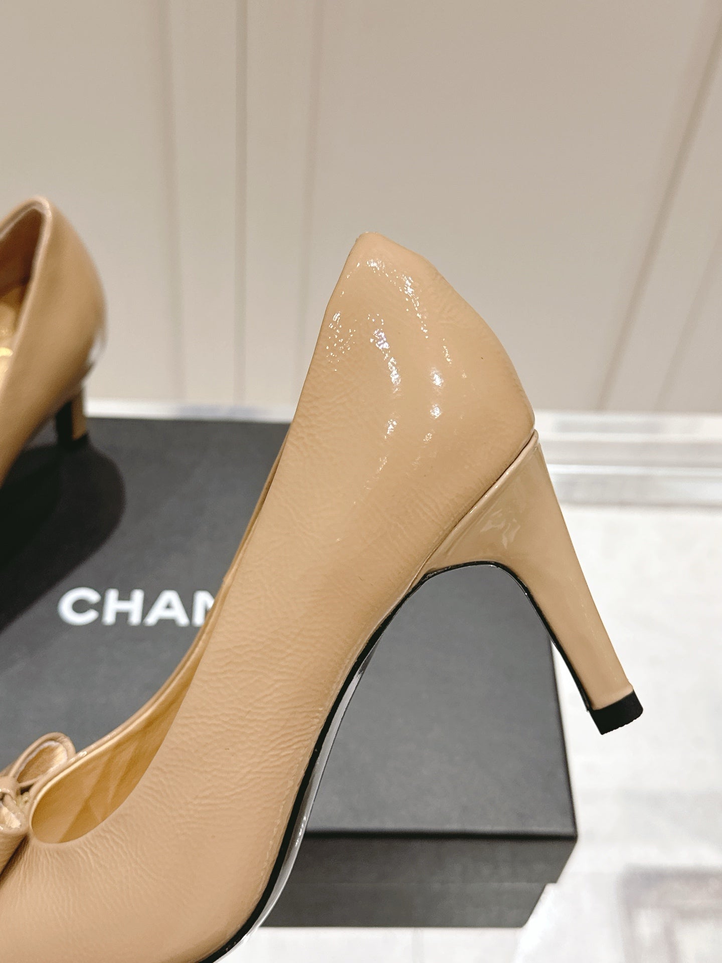 Chanel 25A Heel Pump Nude Patent  Calfskin 393070