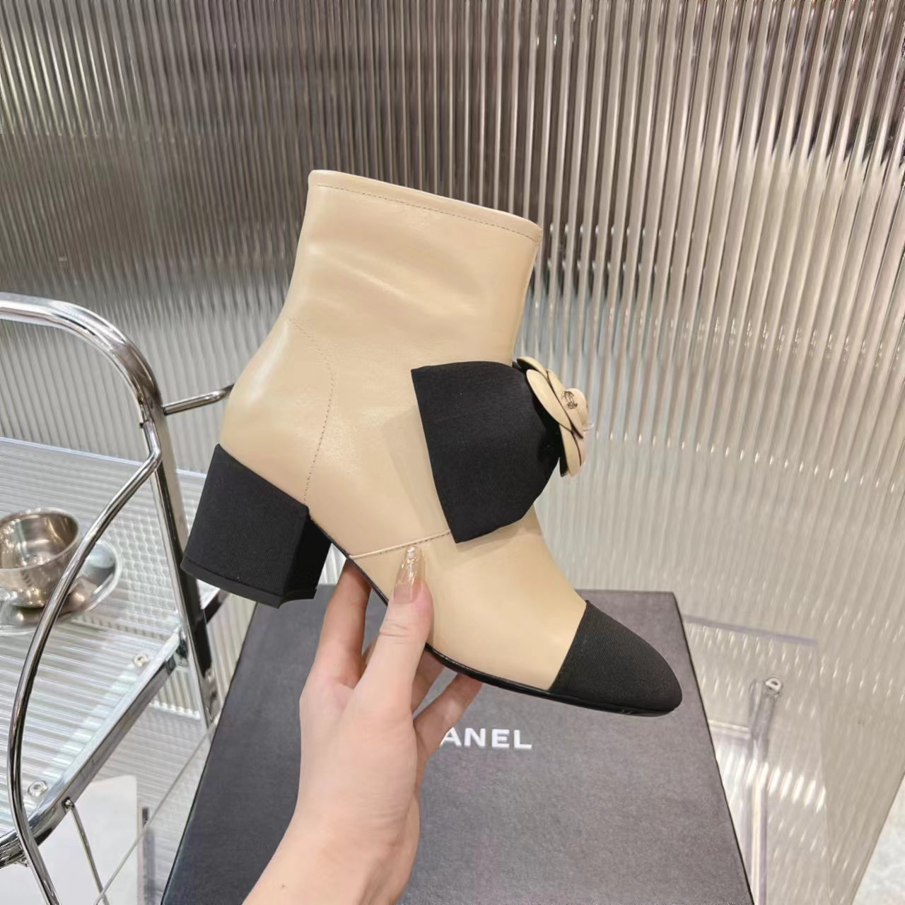 CC Short Boots 60mm Beige Camellia Cowhide