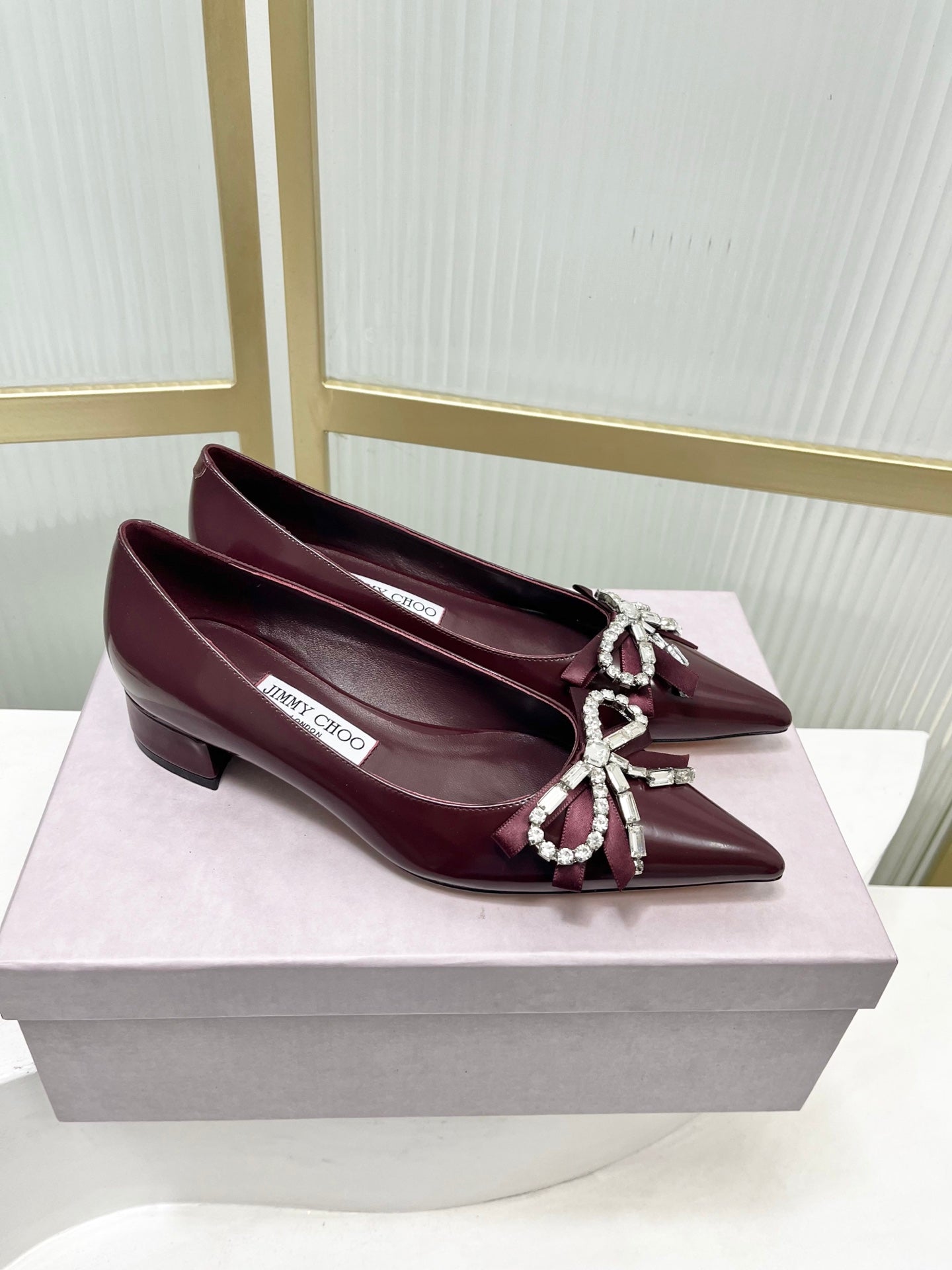 Jimmy 26s Pointed Toe Pump 25 Burgundy Cowhide 605964