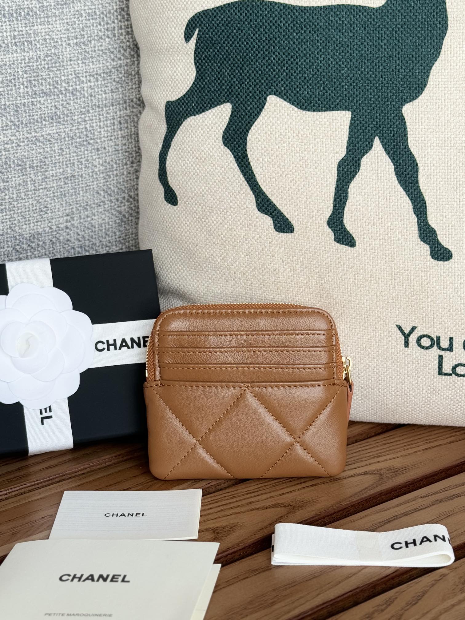 cc 19 zipped coin purse 11cm brown lambskin gold hardware