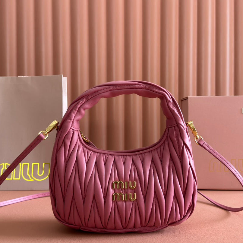 WANDER MATELASSÃ‰ HANDBAG 23 IN CONTESSA PINK LAMBSKIN