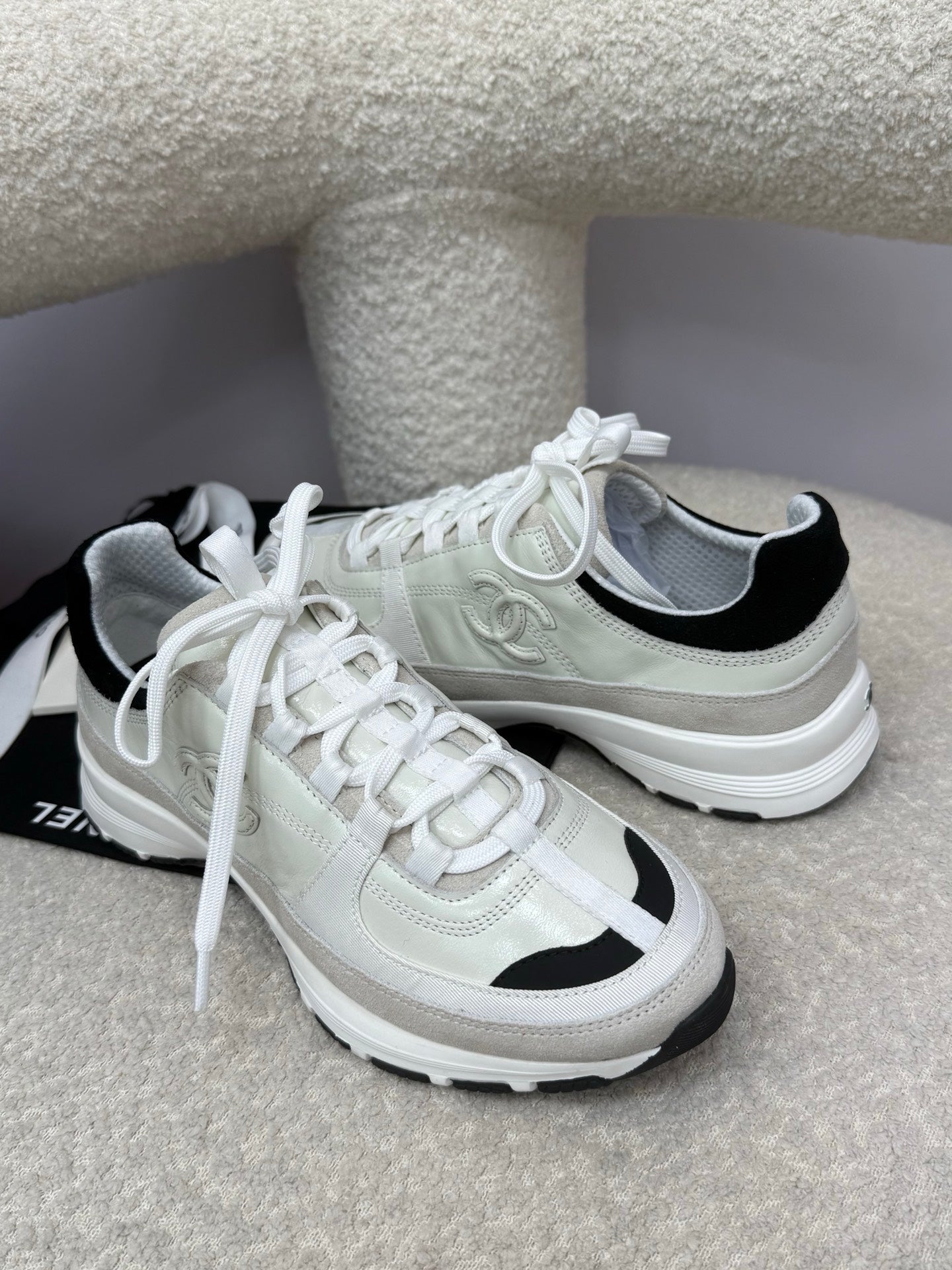 Chanel Sneaker White Cream Suede Leather 409144