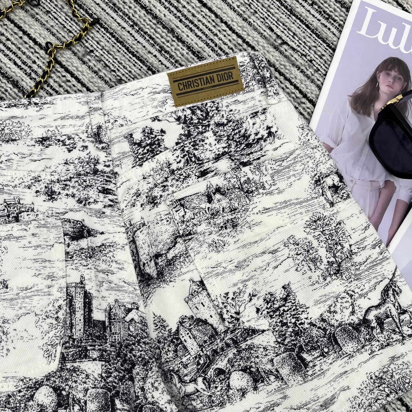 Dior 25C Short  Toile de Jouy Scotland Pattern  228386