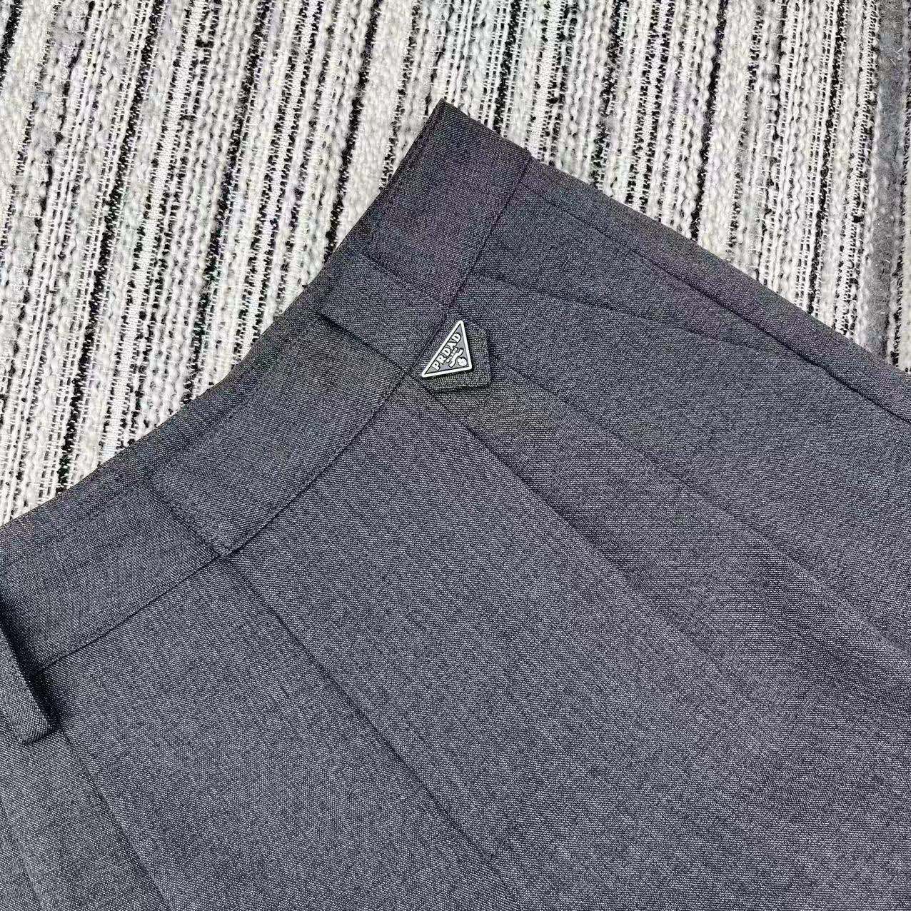 Prada 2026 Suit Short Gray Cotton 355431