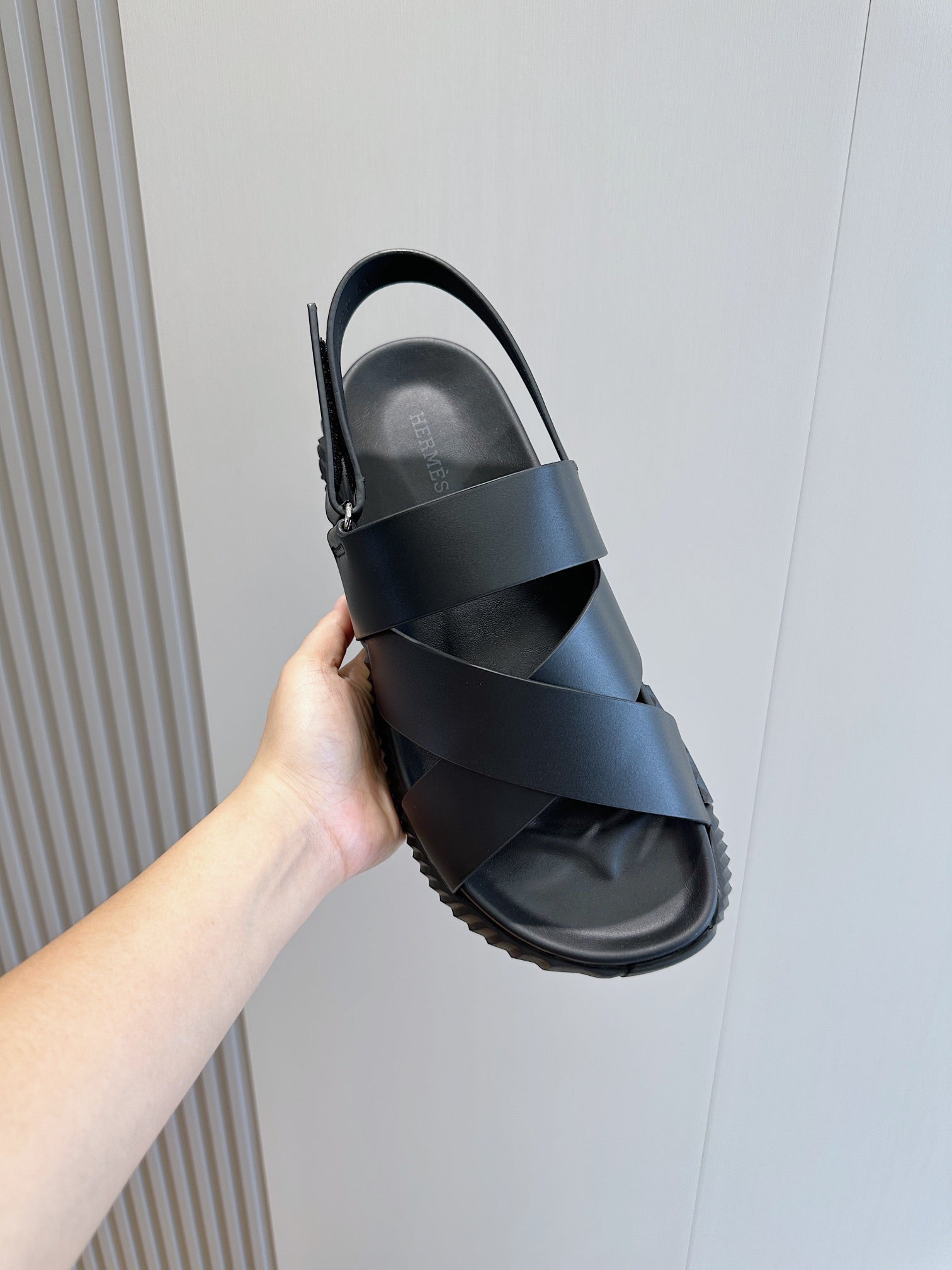 HM Men's Electric Sandals Black Calfskin 547685