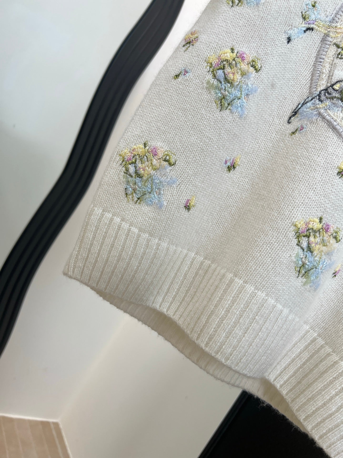 Dior 2026 Floral Embroidered Knit Short-sleeved Top Off-white Wool 138360