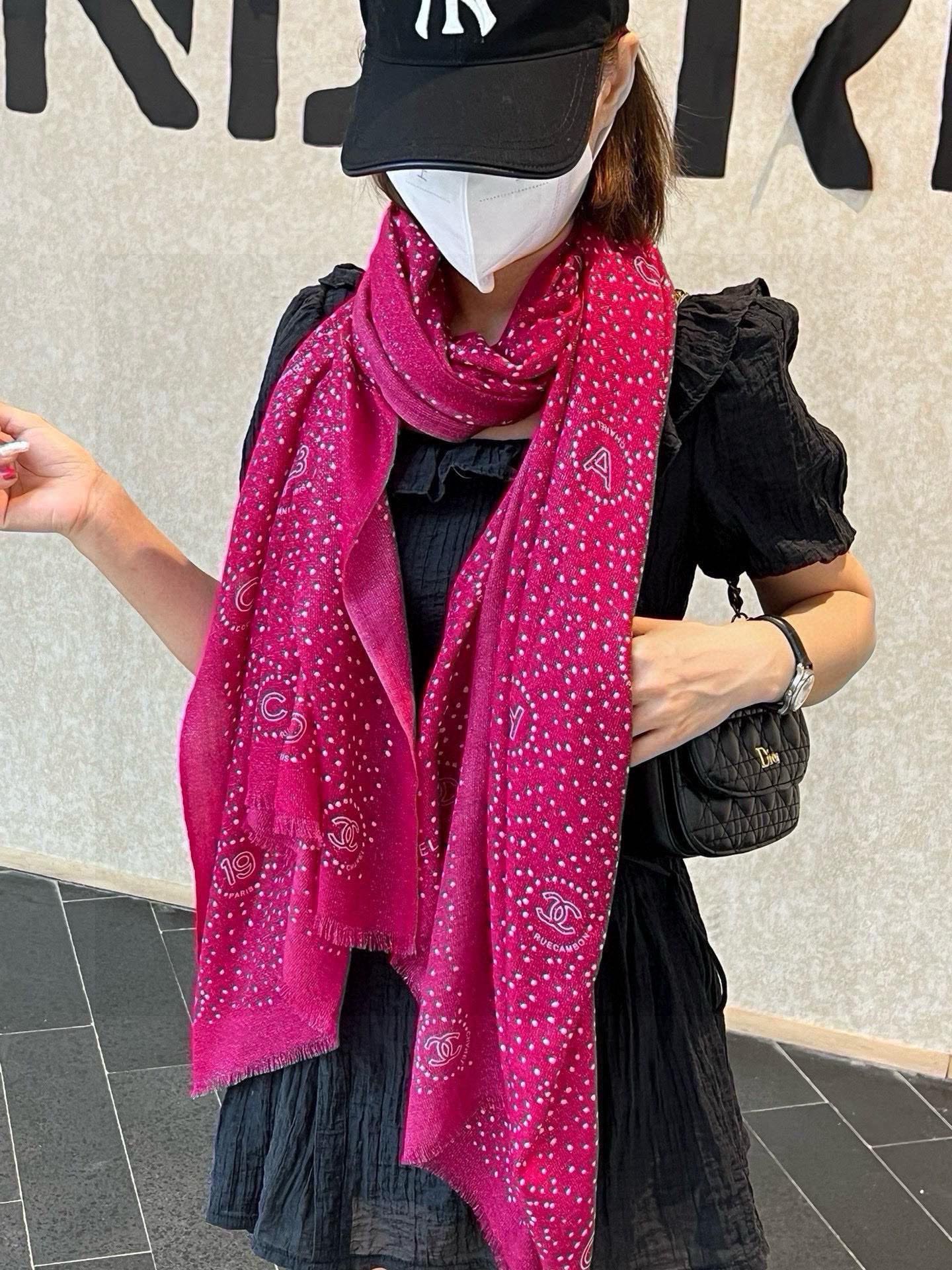 CC Scarf 200 CM In Dark Pink Polka Dot Cashmere 274119
