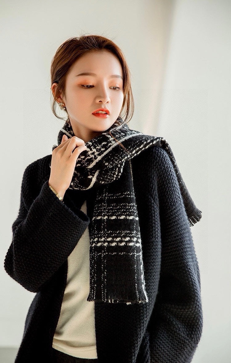 CC Scarf 200 CM In Black With White Stripes Cashmere 415342