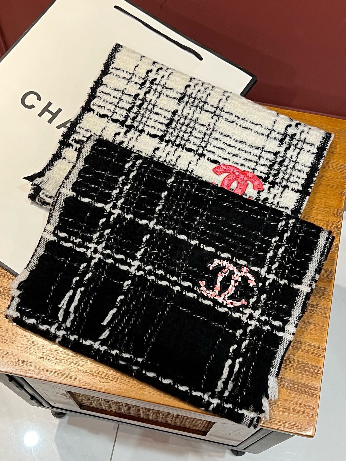 CC Scarf 185 CM Black With White Stripes Cashmere  422921
