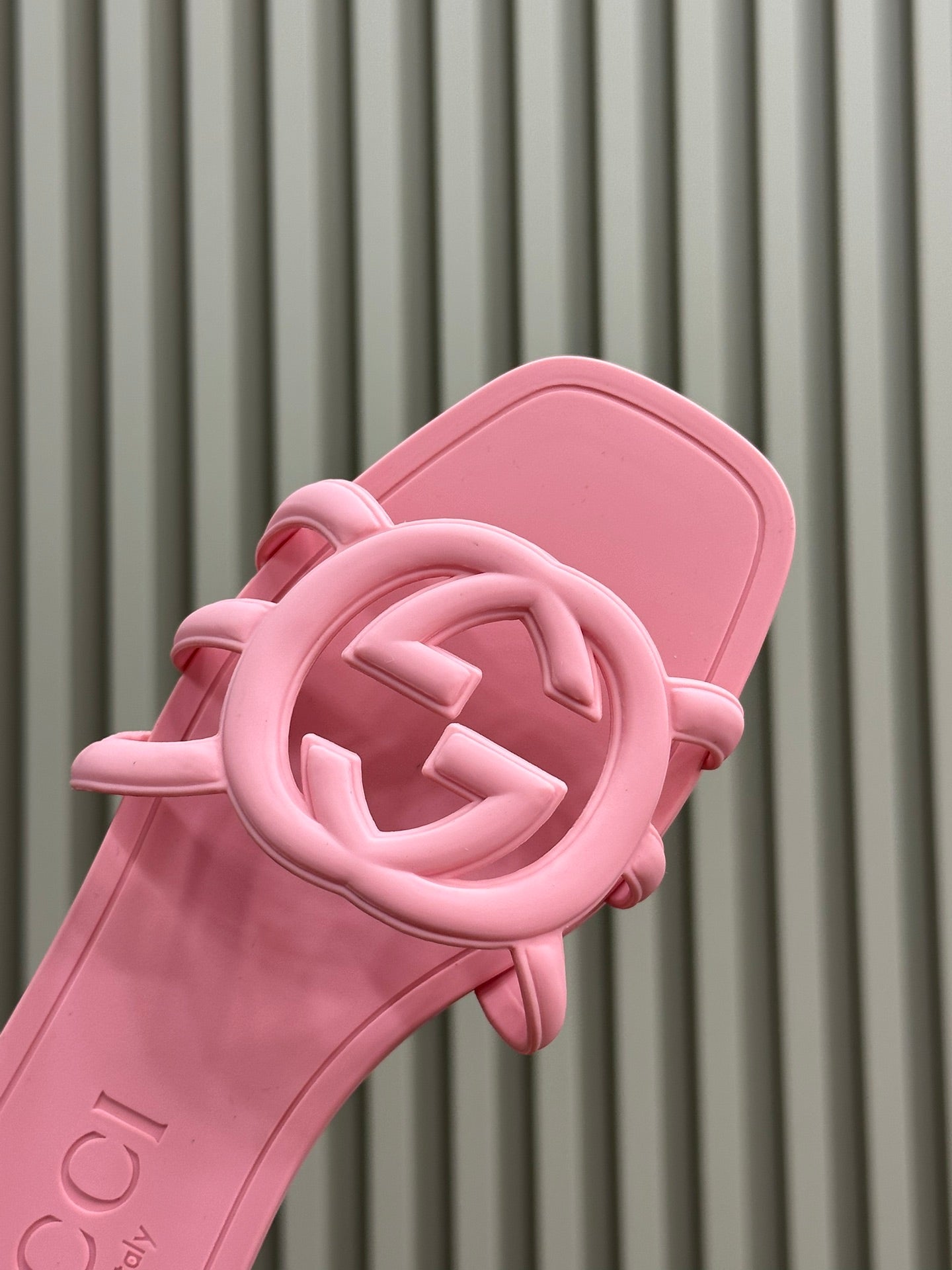 GG Interlocking Slide Pink