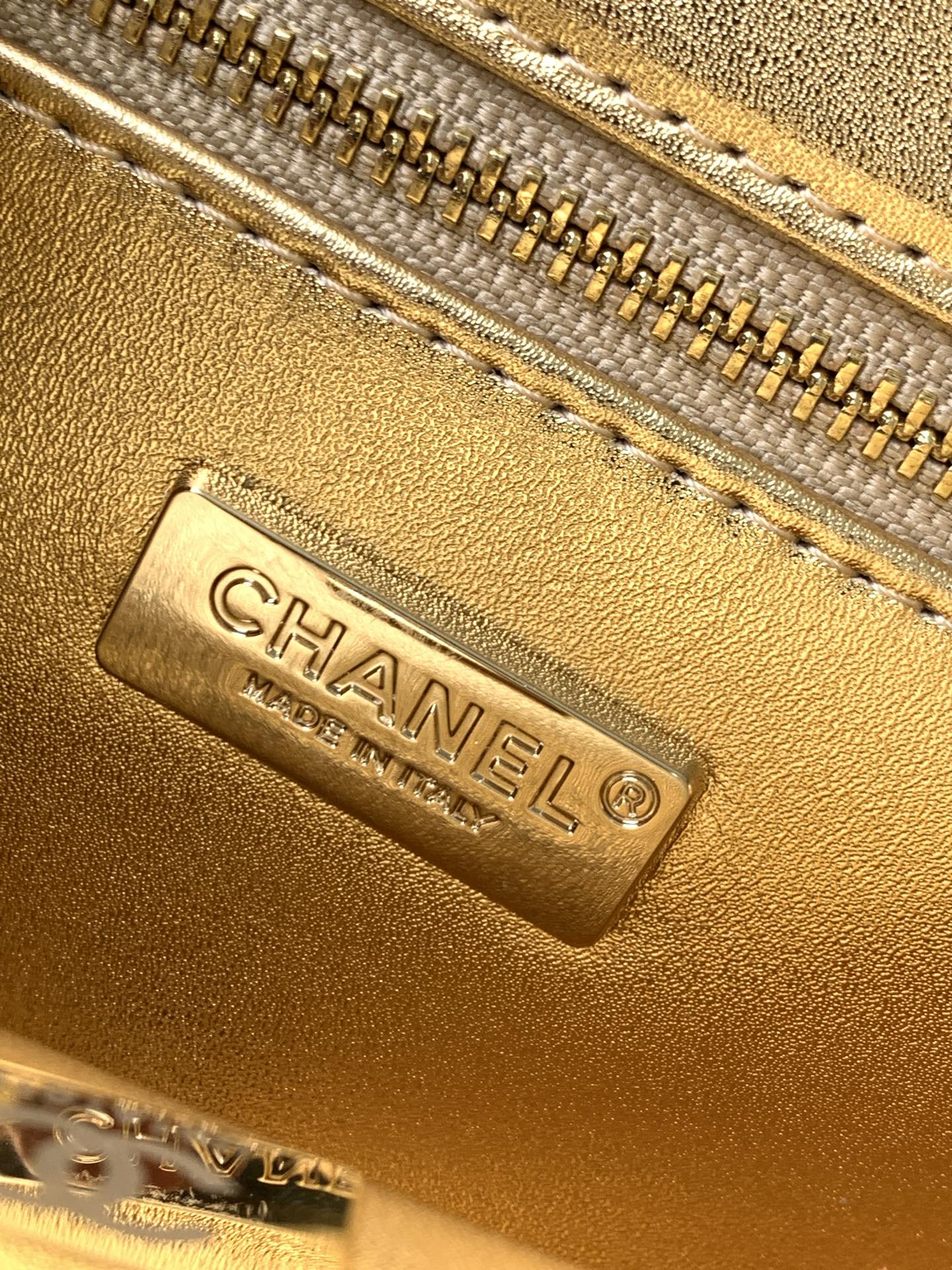 CC 2025 Flap Bag Brown Gold Sequin 298199
