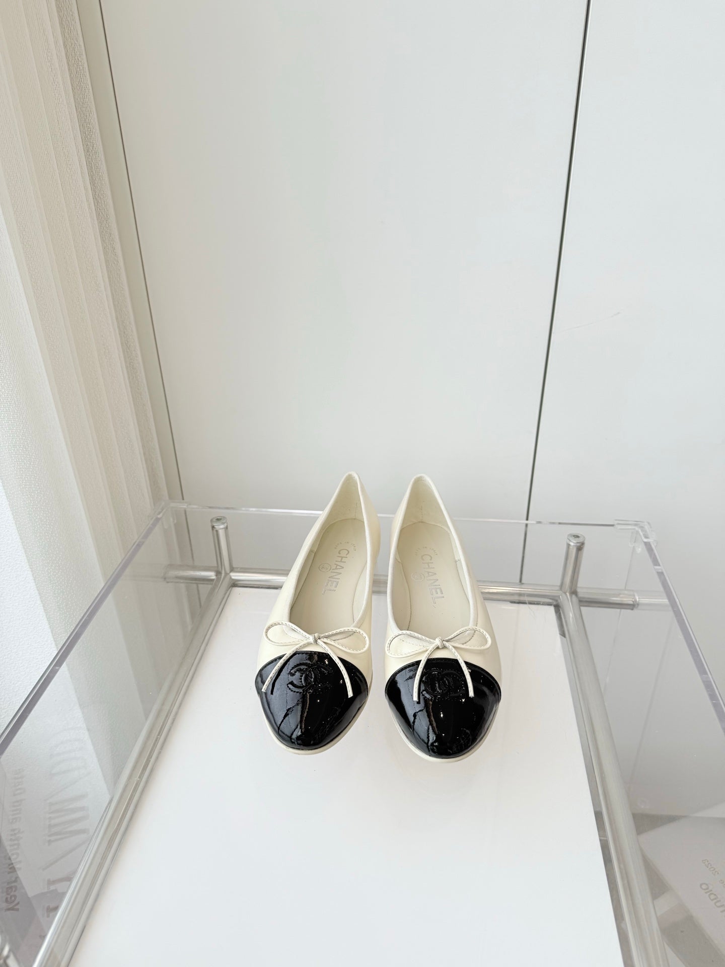 CC Ballet Flat White Leather 238770