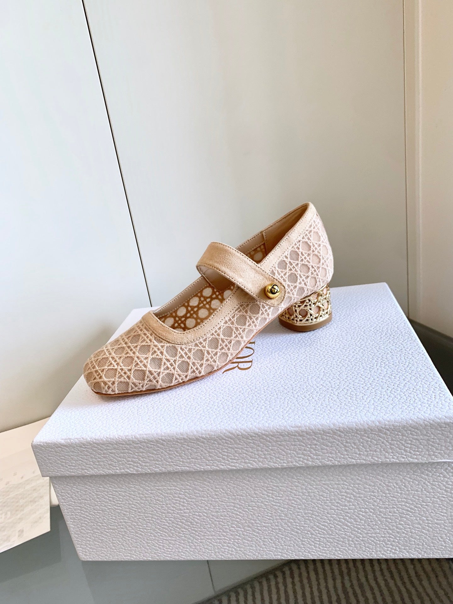 CD Icon Pump 35mm In Beige Suede  993227