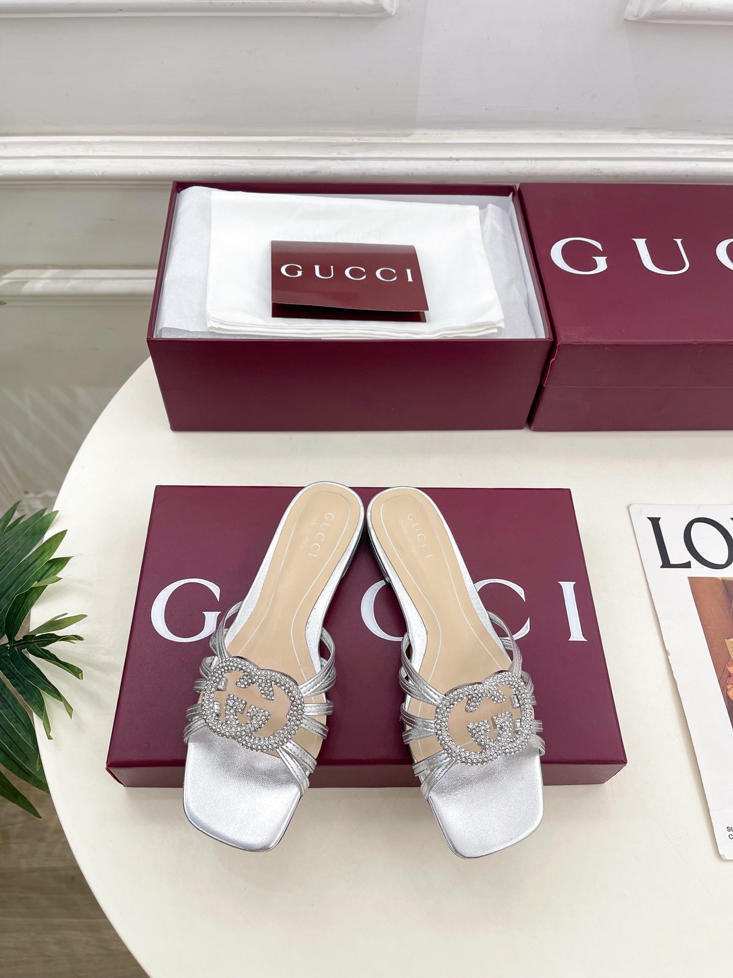 GG 26 Flat Sandals Sliver Metallic Leather 587091